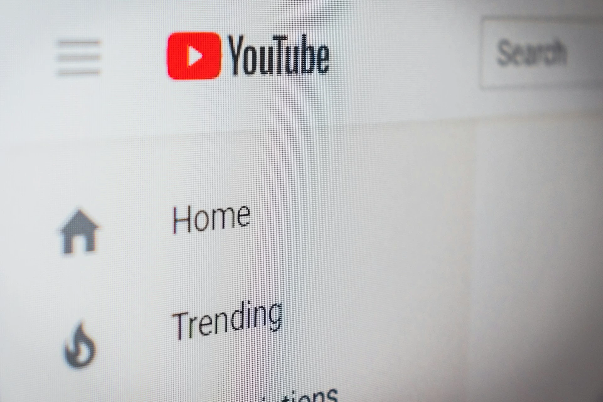 Russland Gir Google Bot for YouTube-Innhold om Militær Overgivelse