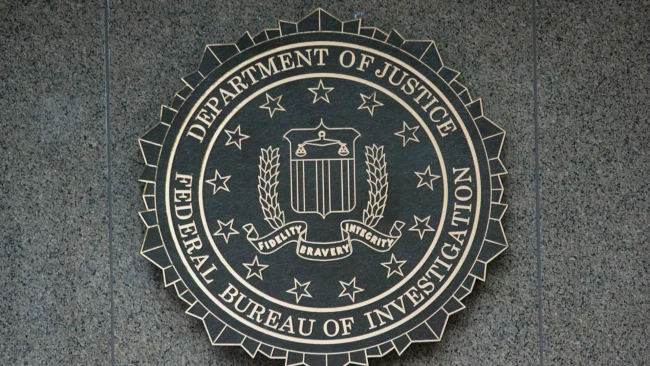 FBI-rapport avsl&oslash;rer at svindlere stjal over $16 milliarder i 2024