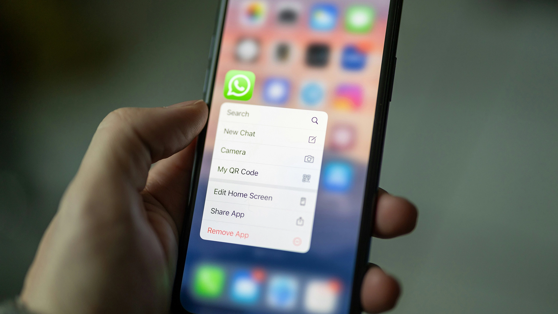 Meta’s Chatbot Deler Privat Telefonnummer ved en Feiltagelse